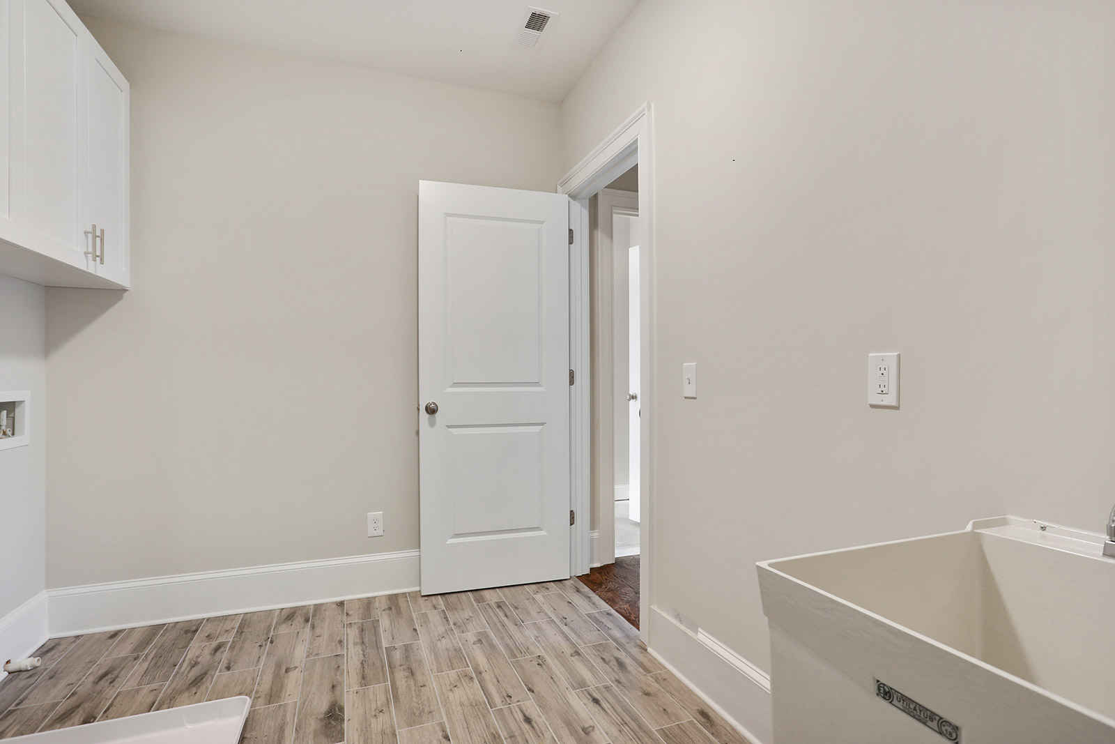 2626 Hickory Hill Drive