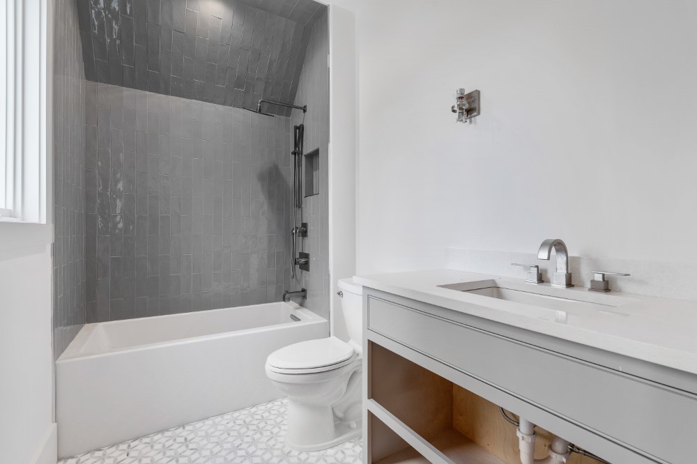 3302 Finistere Court