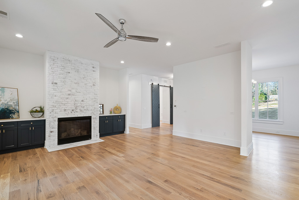 3673 Donaldson Drive