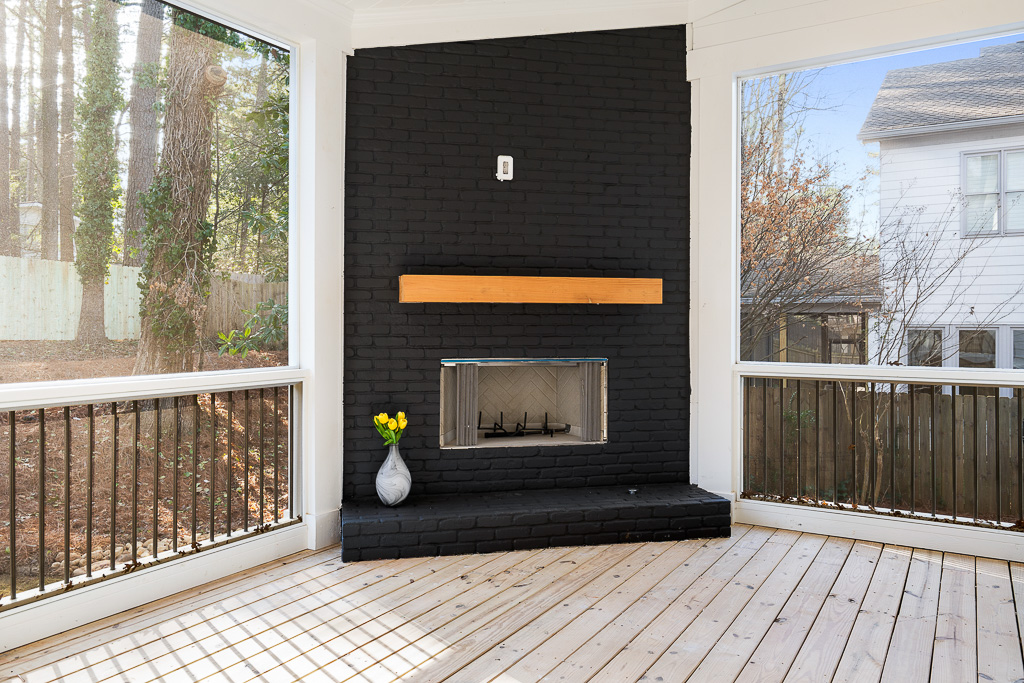 3673 Donaldson Drive