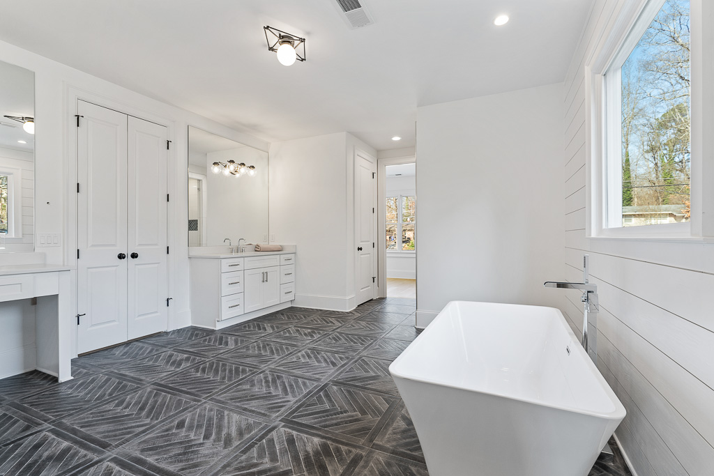 3673 Donaldson Drive